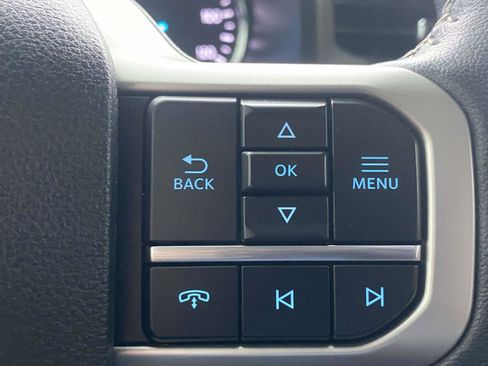 Used 2023 Ford Expedition XLT image 20