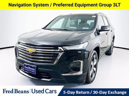 Used 2023 Chevrolet Traverse LT w/ LT Premium Package AWD/4WD image 3