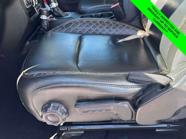 Used 2021 Jeep Wrangler Unlimited Sahara AWD/4WD image 7