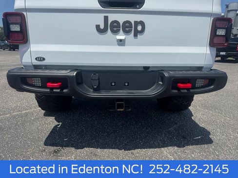 Used 2024 Jeep Gladiator Rubicon w/ Convenience Group AWD/4WD image 18