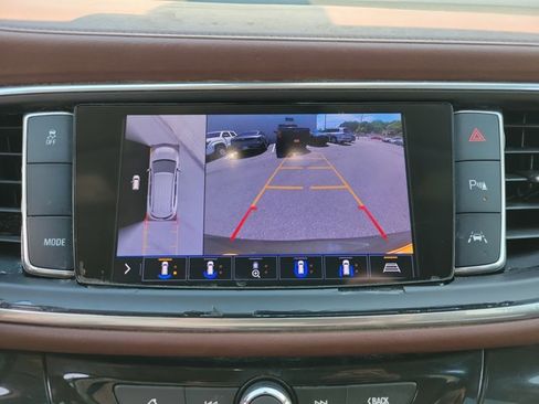 Used 2020 Buick Enclave Avenir w/ Avenir Technology Package FWD image 17