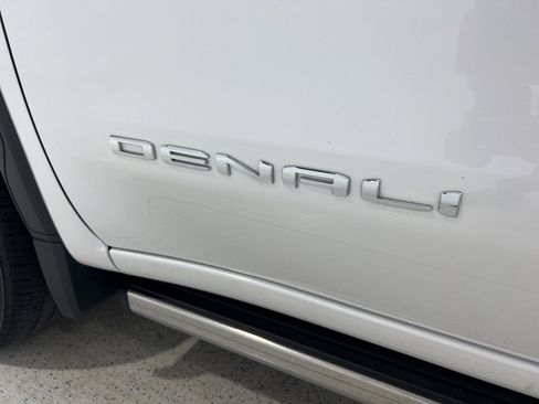 Used 2022 GMC Sierra 1500 Denali w/ Denali Reserve Package image 30