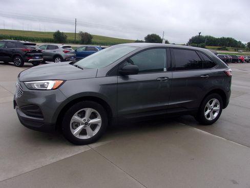 Used 2024 Ford Edge SE AWD/4WD image 6