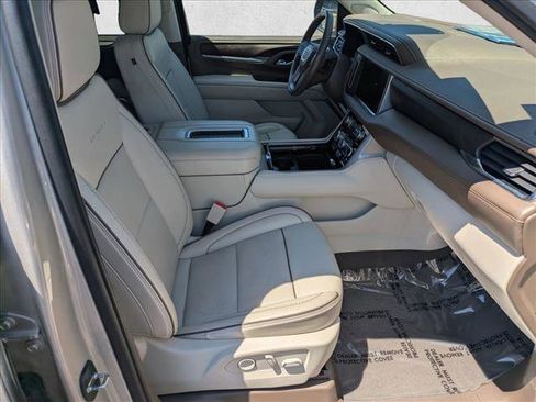 Used 2023 GMC Yukon XL Denali AWD/4WD image 21