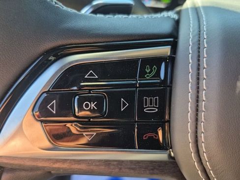 New 2024 Jeep Grand Cherokee Overland w/ Advanced Protech Group III image 33