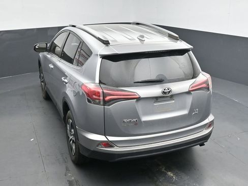Used 2018 Toyota RAV4 LE image 14