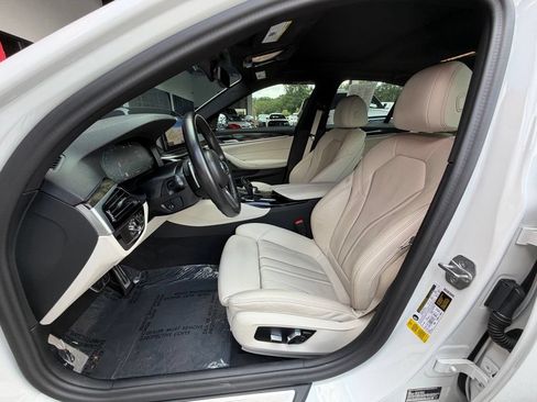 Used 2023 BMW 540i w/ M Sport Package RWD image 32