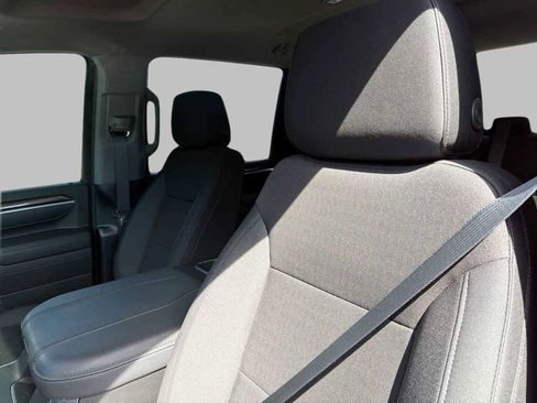 Used 2025 Chevrolet Silverado 3500 LT w/ Convenience Package image 18