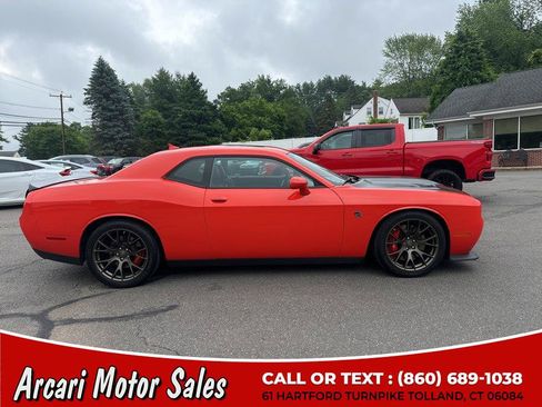 Used 2016 Dodge Challenger SRT Hellcat RWD image 6