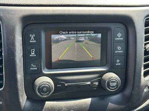 Used 2018 Jeep Compass Latitude image 5