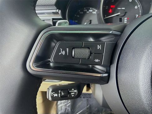 New 2026 Porsche Macan image 13