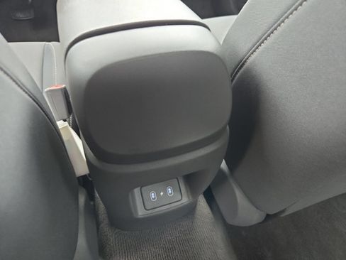 Used 2024 Hyundai Elantra SEL FWD image 17