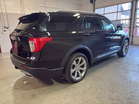 Used 2020 Ford Explorer Platinum w/ Premium Technology Package AWD/4WD image 6
