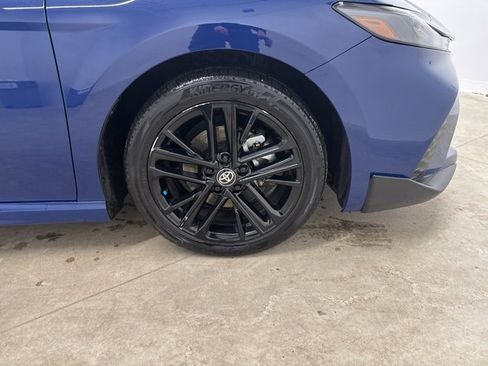 Used 2025 Toyota Camry SE w/ Multimedia Upgrade Package image 12