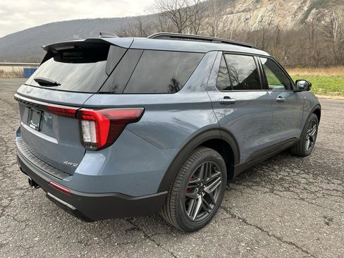 New 2026 Ford Explorer ST-Line w/ ST-Line Street Pack image 4