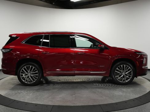 Used 2025 Buick Enclave Avenir w/ Super Cruise Package AWD/4WD image 8