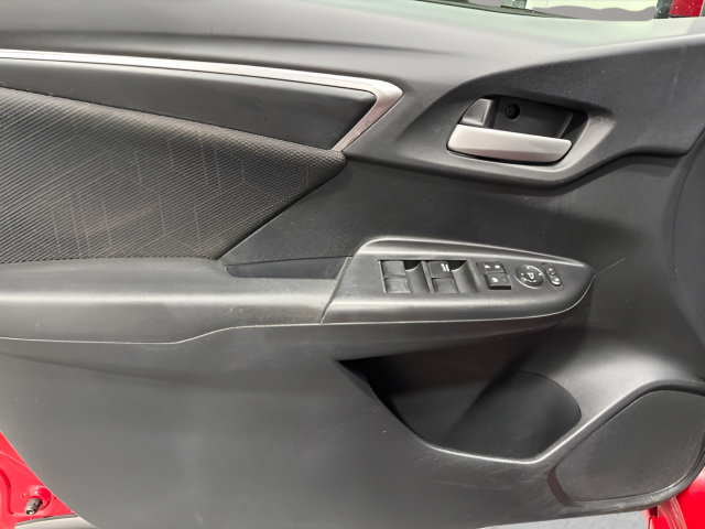 Used 2015 Honda Fit image 9