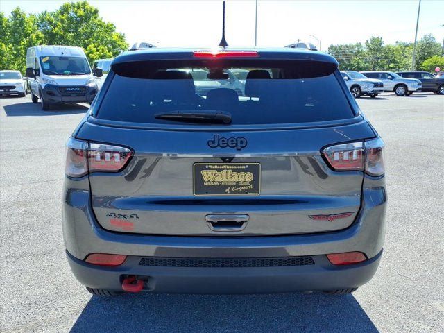 Used 2022 Jeep Compass Trailhawk w/ Trailhawk Convenience Group AWD/4WD image 4