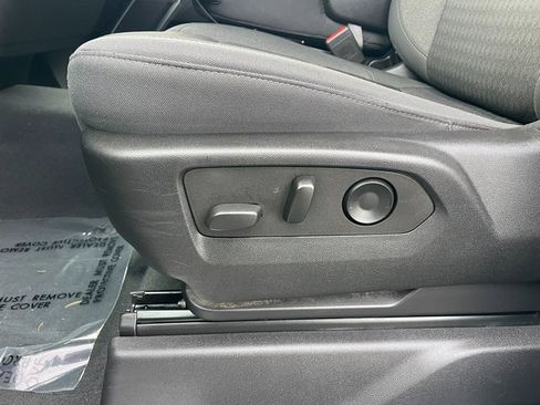 Used 2022 Chevrolet Silverado 1500 LT w/ Safety Package image 14