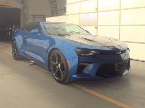 Used 2018 Chevrolet Camaro SS image 6