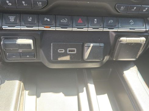 Used 2020 Chevrolet Silverado 2500 High Country w/ Z71 Off-Road Package AWD/4WD image 17