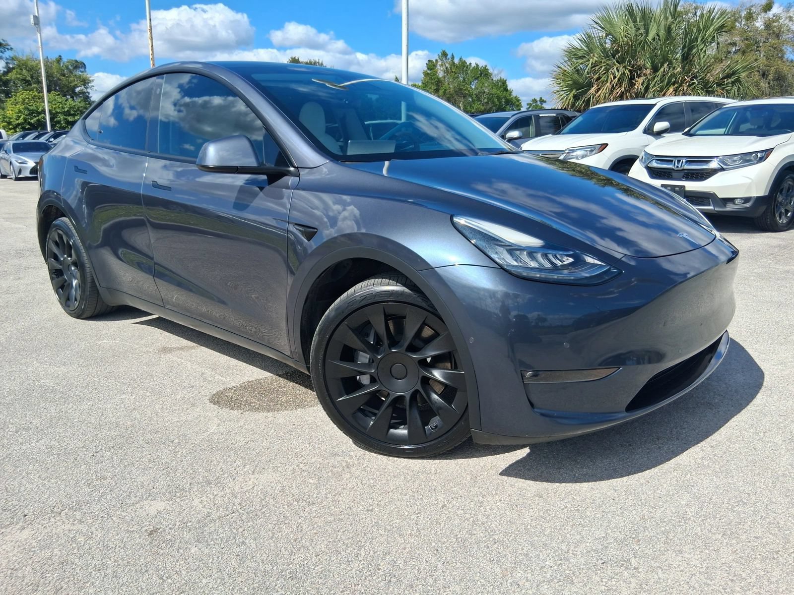Used 2021 Tesla Model Y Long Range AWD/4WD image 1