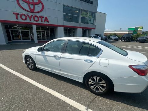 Used 2014 Honda Accord LX image 11