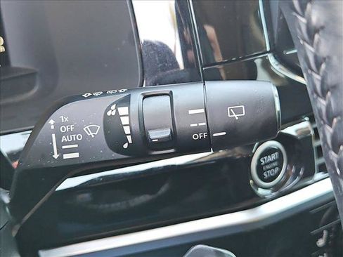 Used 2023 Nissan Pathfinder Platinum w/ Black Appearance Package FWD image 16