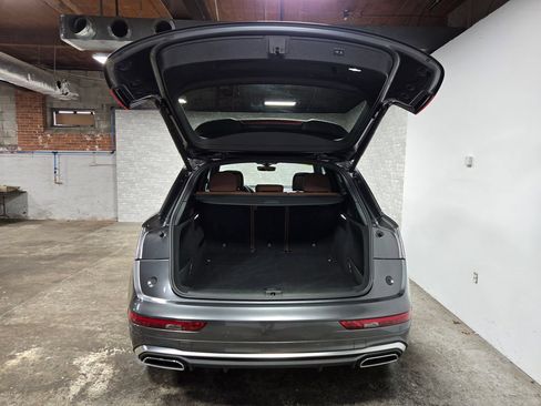 Used 2022 Audi Q5 2.0T Premium w/ Convenience Package AWD/4WD image 42