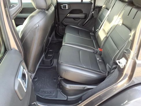 Used 2021 Jeep Wrangler Unlimited Sahara w/ Cold Weather Group image 13