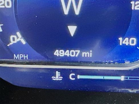 Used 2022 Chevrolet Tahoe Z71 w/ Z71 Off-Road Package image 36