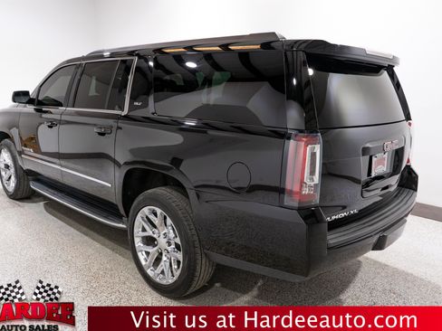 Used 2018 GMC Yukon XL SLT w/ Premium Edition RWD image 3