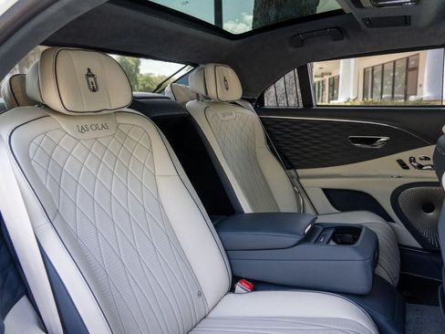 Used 2023 Bentley Flying Spur V8 AWD/4WD image 25