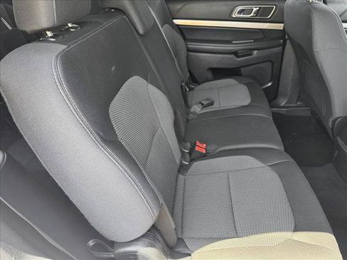 Used 2019 Ford Explorer XLT FWD image 19
