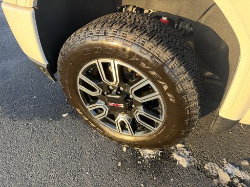 Used 2022 GMC Sierra 2500 AT4 w/ AT4 Premium Plus Package image 41