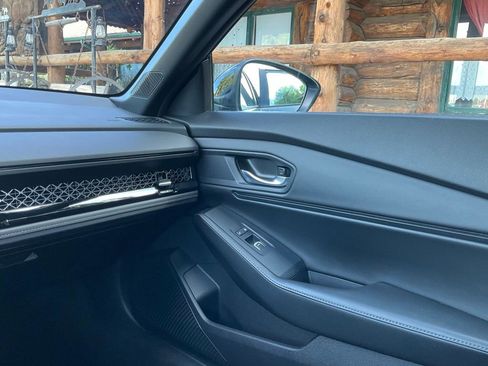 Used 2024 Honda Accord Sport image 31