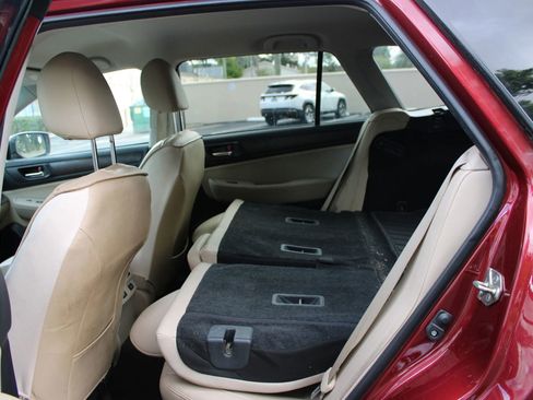Used 2015 Subaru Outback 2.5i Limited AWD/4WD image 8