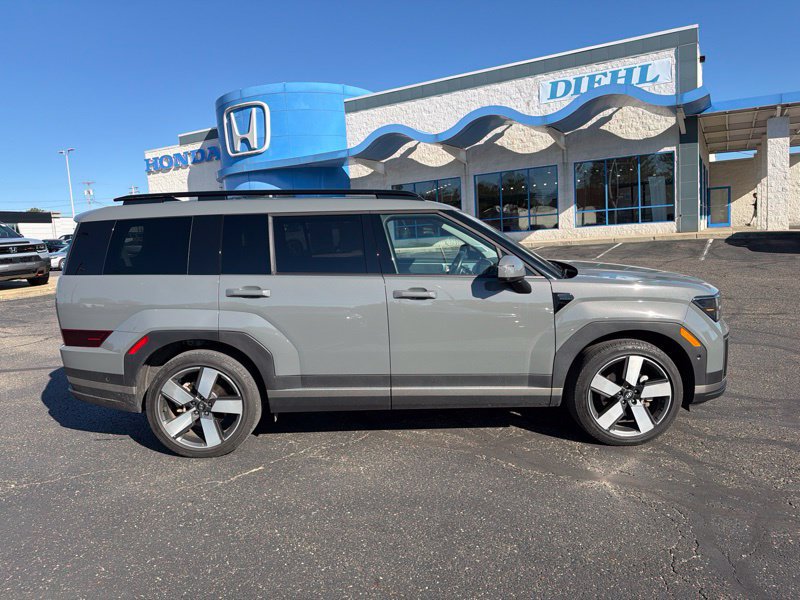 Used 2024 Hyundai Santa Fe Limited AWD/4WD image 8