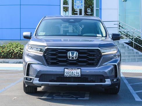 Used 2025 Honda Pilot EX-L image 2