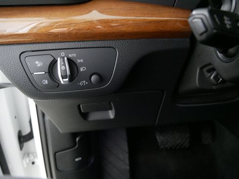 Used 2022 Audi Q5 2.0T Premium Plus image 26