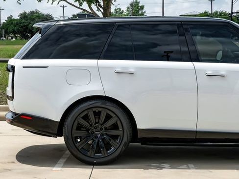 New 2026 Land Rover Range Rover SE AWD/4WD image 7