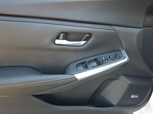 Certified 2023 Nissan Sentra SR w/ SR Premium Package FWD image 11