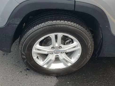 Certified 2023 GMC Terrain SLE w/ Driver Convenience Package image 5