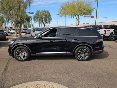Used 2023 Lincoln Aviator 2WD w/ Class IV Trailer Tow Package image 9