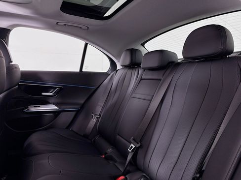 New 2026 Mercedes-Benz E 350 Sedan image 7