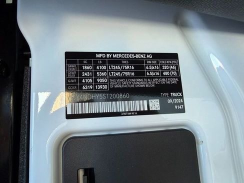 New 2025 Mercedes-Benz Sprinter 2500 image 28