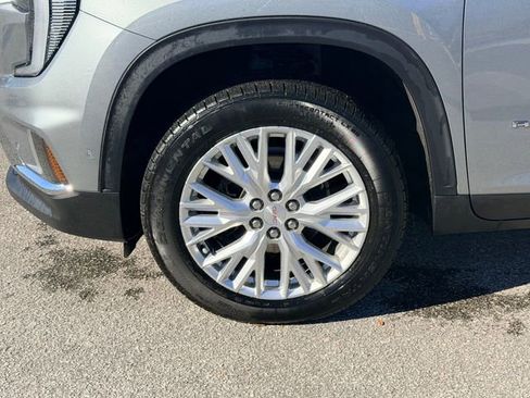 Used 2024 GMC Acadia Elevation w/ Super Cruise Package image 8