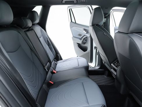 New 2026 Volkswagen Tiguan SE R-Line FWD image 38