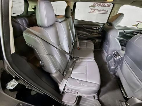 Certified 2023 Subaru Ascent Limited w/ Technology Package image 35