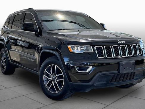 Used 2019 Jeep Grand Cherokee Laredo w/ Laredo X Package RWD image 4